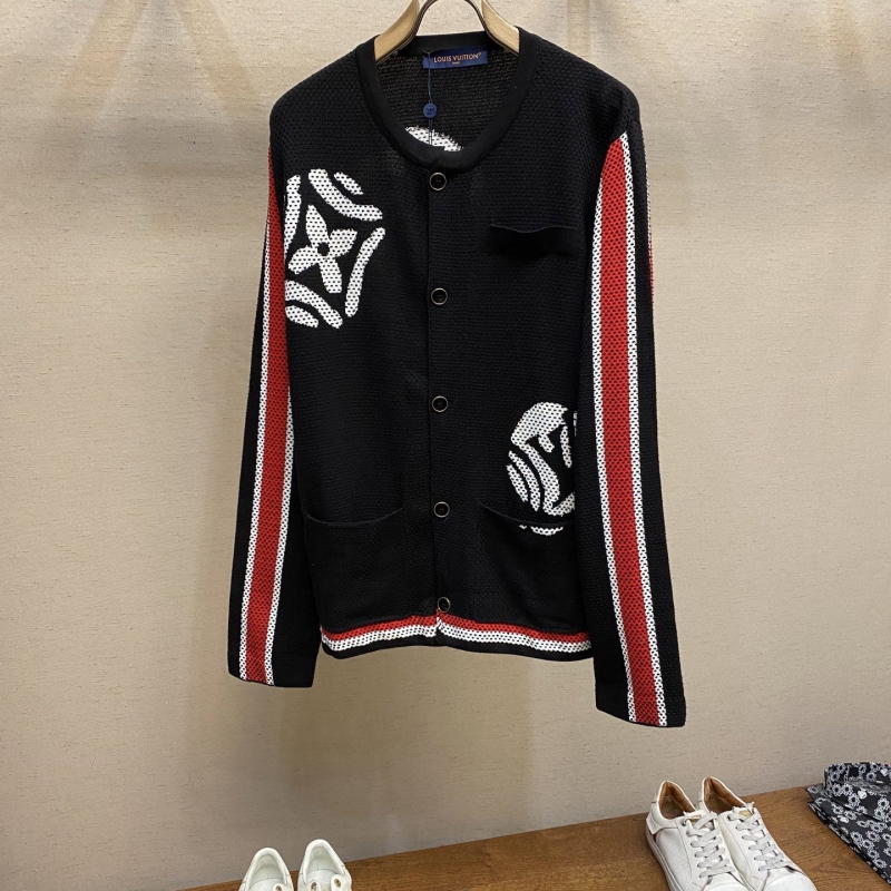 l0vis Vvtt0n sweater